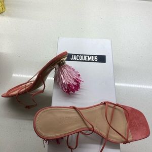 Jacquems womens size 6 sandal with pink fringe